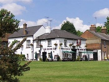 Silver Cup - Inn Luton  Exterior photo